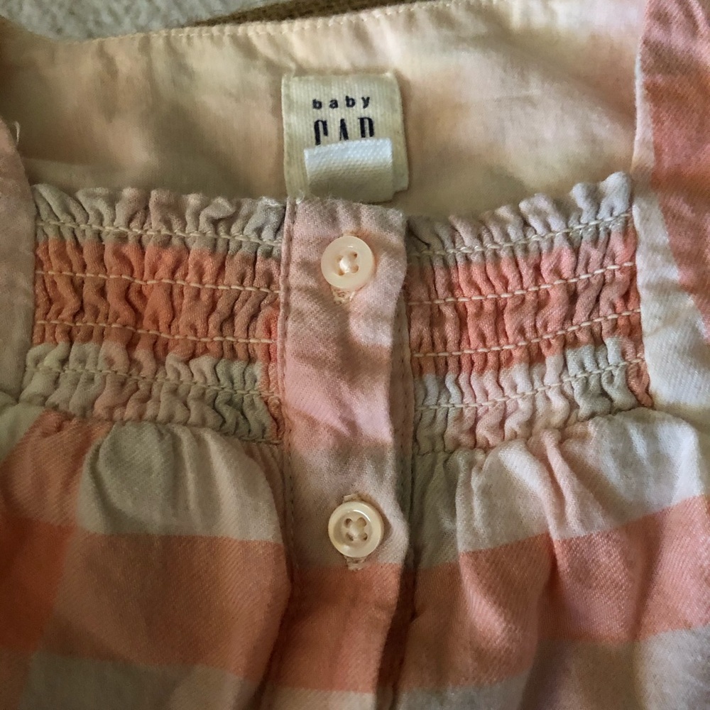 Baby Gap Top 6-12 months